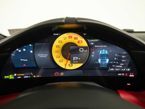 Certified 2024 Ferrari Roma Spider RWD image 15