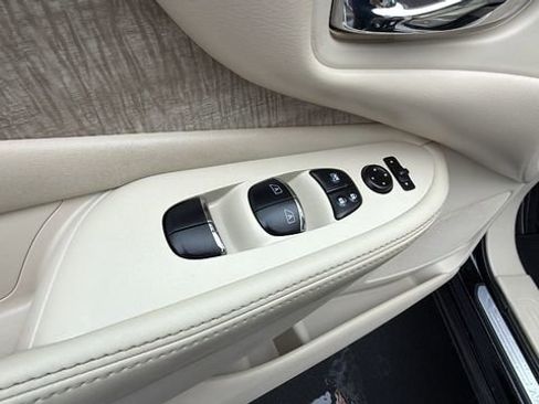 Used 2019 Nissan Murano SL w/ Cargo Package image 20