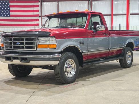 Used 1997 Ford F250 2WD Regular Cab Heavy Duty image 1