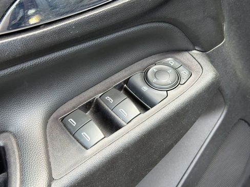 Used 2020 Chevrolet Equinox LT FWD image 24