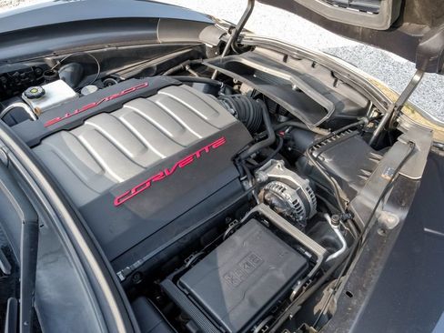 Used 2017 Chevrolet Corvette Stingray Coupe w/ Carbon Flash Badge Package RWD image 44
