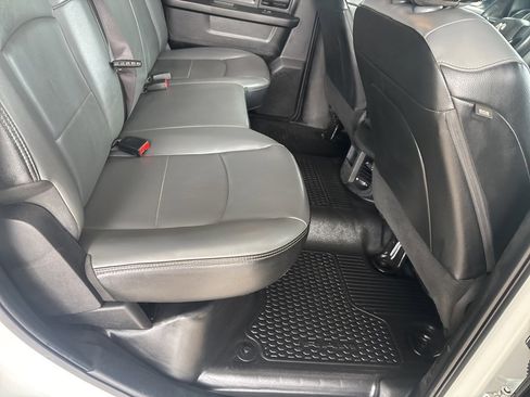 Used 2022 RAM 2500 Tradesman w/ Chrome Appearance Group image 27