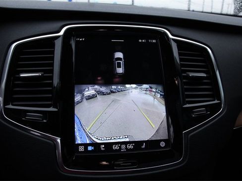 Used 2023 Volvo XC90 B6 Plus image 22