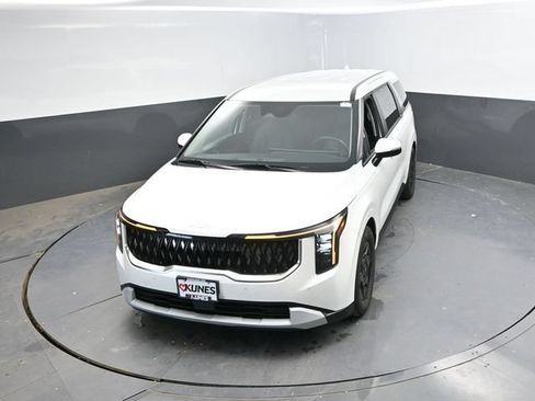 Used 2026 Kia Carnival FWD image 37