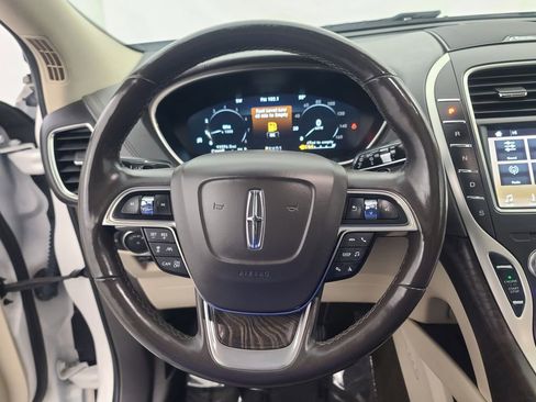 Used 2019 Lincoln Nautilus Reserve w/ Driver Assistance Package image 31