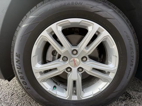 Used 2021 GMC Terrain SLE w/ Driver Convenience Package image 9