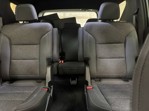 New 2026 Chevrolet Traverse LT w/ Sun and Wheel Package FWD image 15
