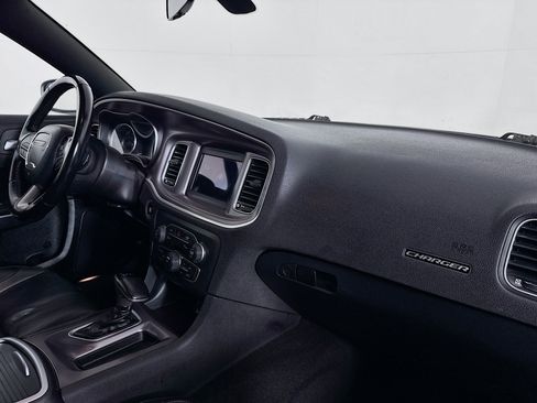 Used 2021 Dodge Charger SXT w/ Leather Interior Group image 29