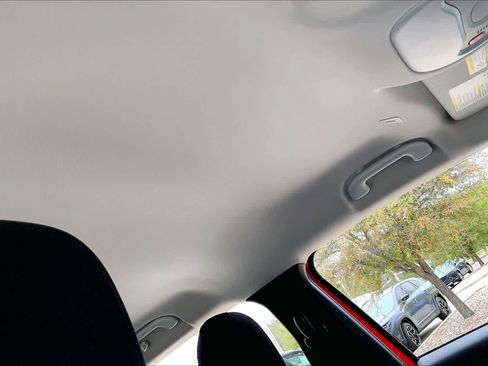 Used 2022 Jeep Renegade Latitude image 13