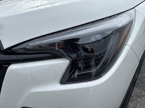 New 2025 Subaru Ascent Bronze Edition image 9