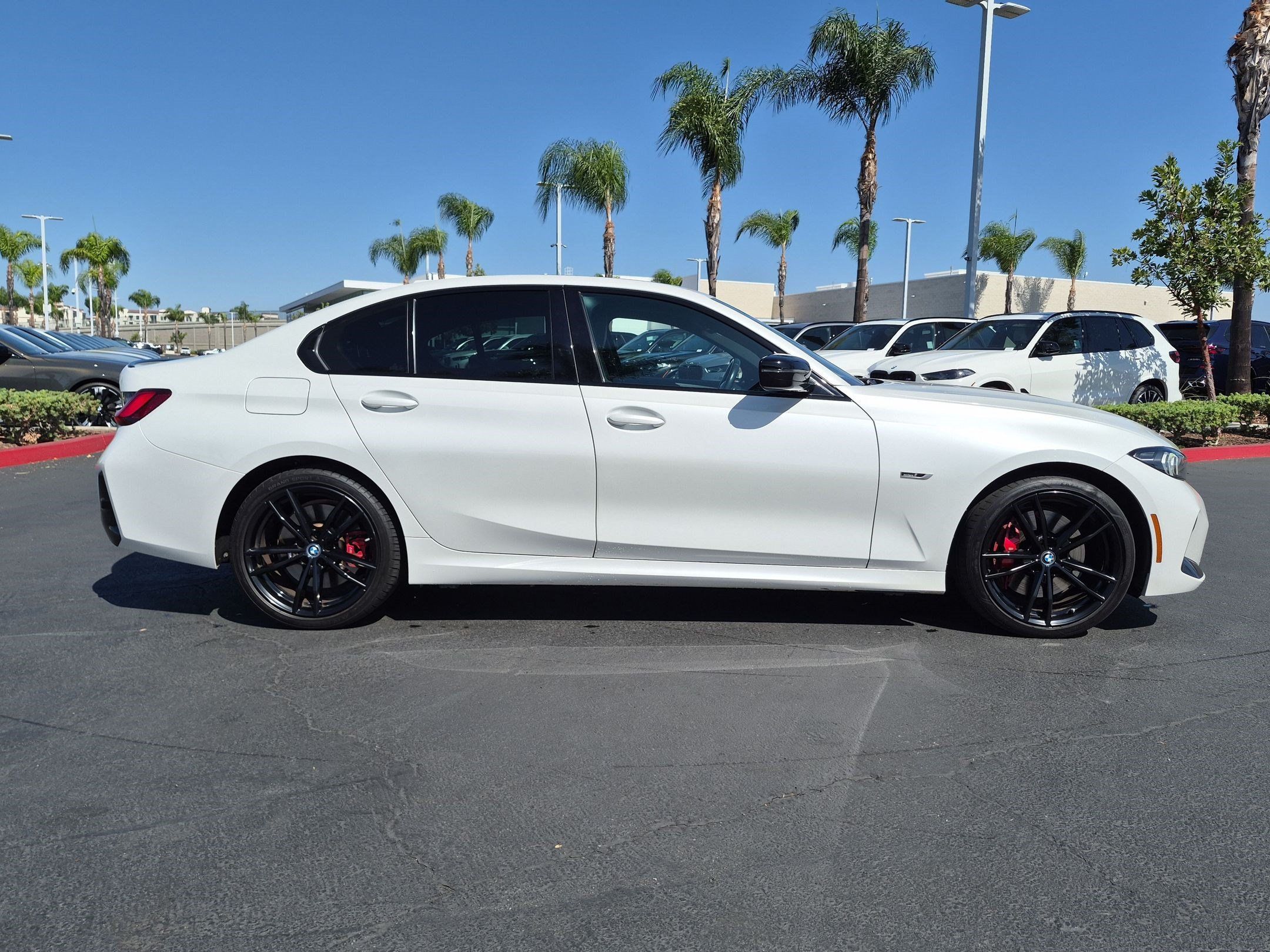 Used 2023 BMW 330e w/ M Sport Package RWD image 11