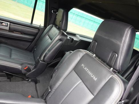Used 2017 Ford Expedition EL Platinum RWD image 20
