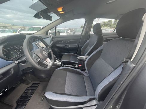 Used 2025 Nissan Versa SV w/ Trunk Package image 22