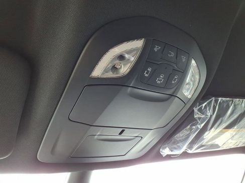 New 2026 Chrysler Pacifica Select image 26