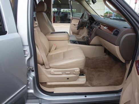 Used 2011 Chevrolet Tahoe LT AWD/4WD image 6