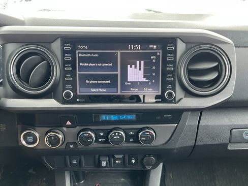 Used 2021 Toyota Tacoma TRD Off-Road image 12