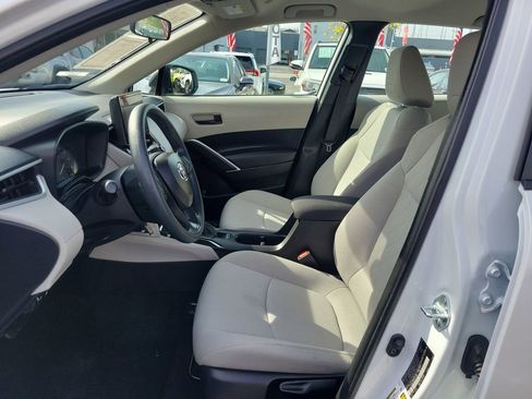 Used 2025 Toyota Corolla Cross L image 16