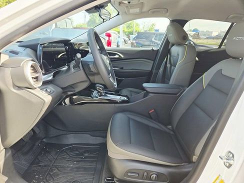 New 2026 Chevrolet Trax ACTIV w/ Driver Confidence Package FWD image 8