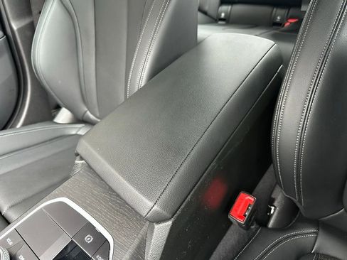 Used 2023 BMW 330i Sedan w/ Premium Package image 44