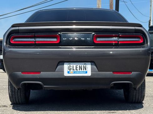 Used 2016 Dodge Challenger R/T RWD image 5