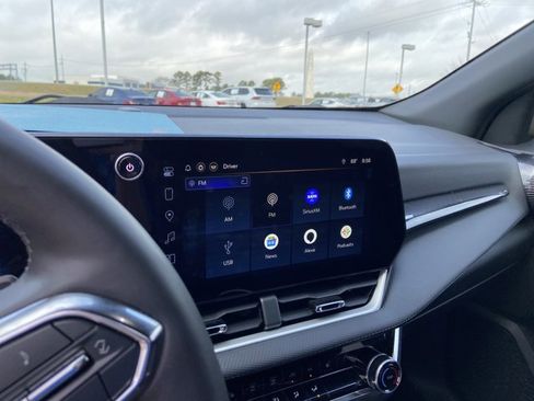 Used 2025 Chevrolet Equinox LT image 36