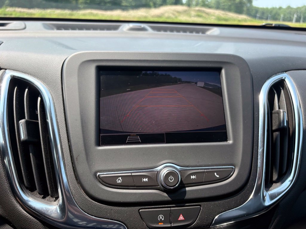 Used 2024 Chevrolet Equinox LT FWD image 3
