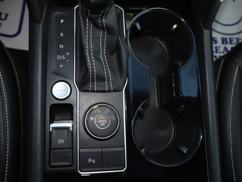 Used 2023 Volkswagen Atlas SEL image 18