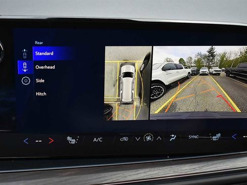 New 2026 Chevrolet Suburban Z71 w/ Comfort Package AWD/4WD image 18