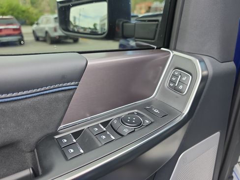 Used 2026 Ford F250 Platinum w/ Tremor Off-Road Package AWD/4WD image 19