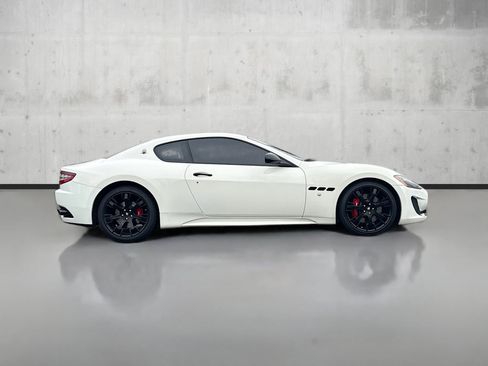 Used 2015 Maserati GranTurismo MC image 8