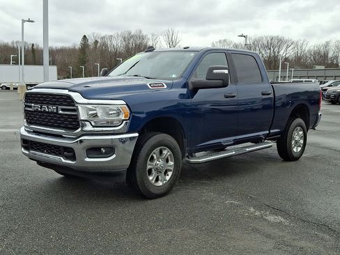 Used 2024 RAM 2500 Big Horn w/ Bed Utility Group image 3