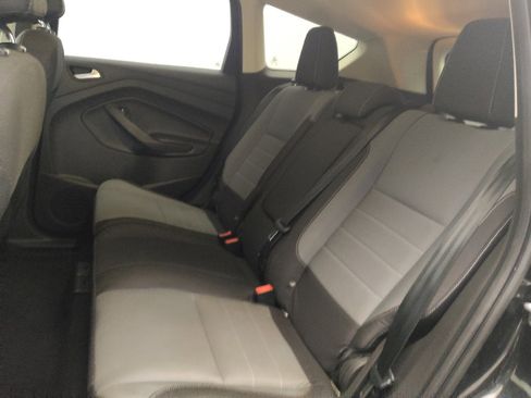 Used 2016 Ford Escape SE image 18