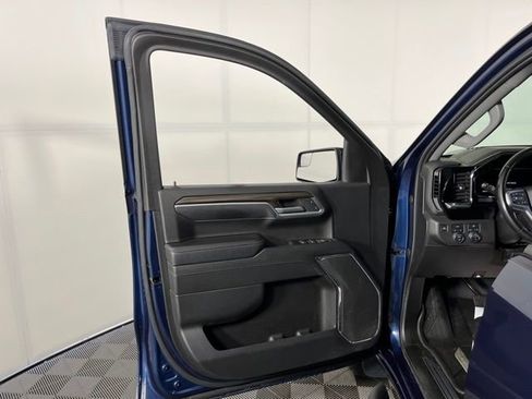 Used 2023 Chevrolet Silverado 1500 RST w/ Protection Package AWD/4WD image 9