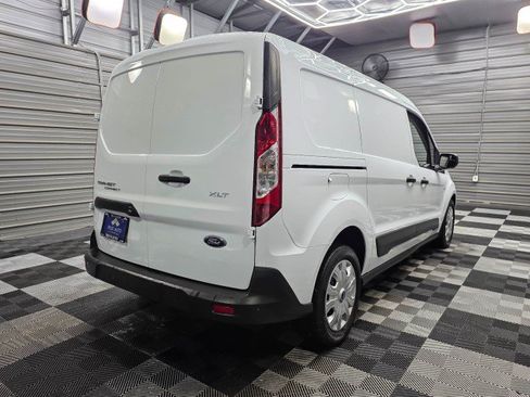 Used 2022 Ford Transit Connect XLT FWD image 5
