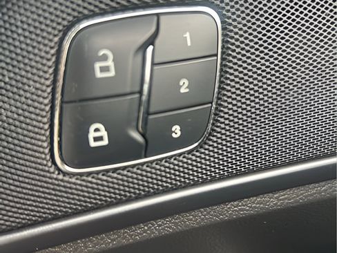 Used 2014 Ford Fusion Titanium FWD image 19