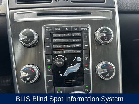 Used 2015 Volvo XC60 T6 w/ Proximity Package image 15