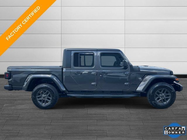 Certified 2024 Jeep Gladiator Sport AWD/4WD image 3