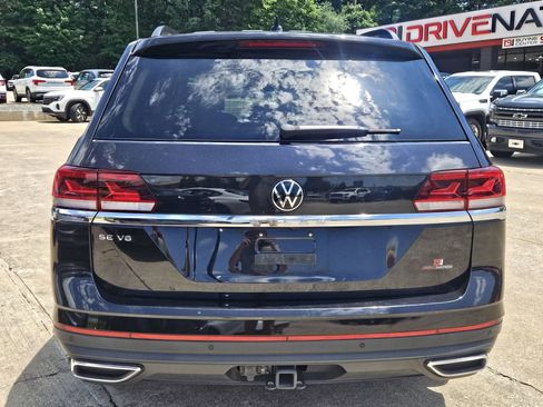 Used 2023 Volkswagen Atlas SE w/ Black Wheel Package FWD image 8