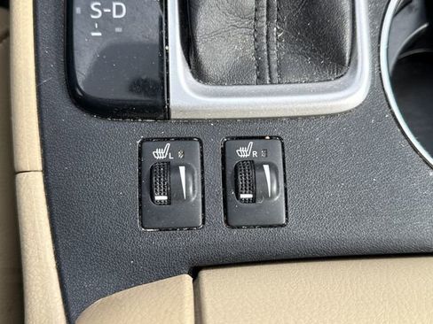 Used 2017 Toyota Highlander XLE image 33