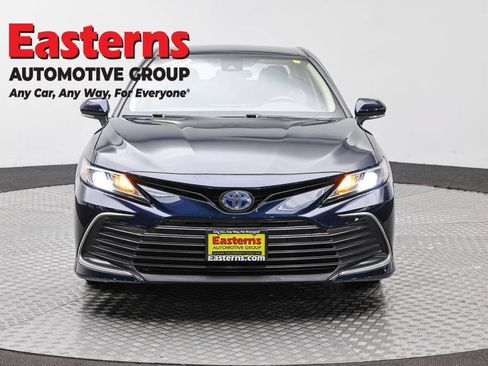 Used 2021 Toyota Camry LE FWD image 2