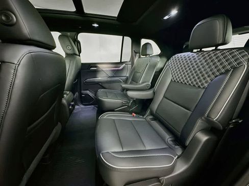 Used 2026 GMC Acadia Denali w/ Super Cruise Package FWD image 14