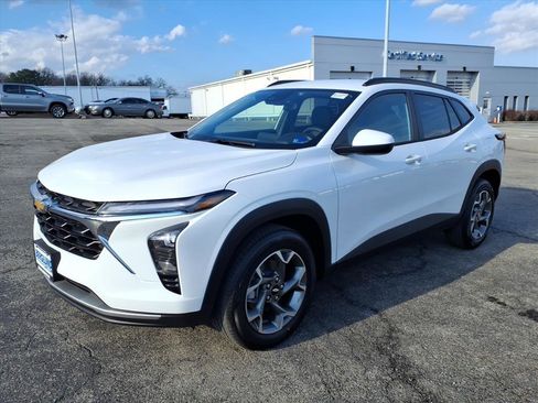 New 2026 Chevrolet Trax LT w/ Driver Confidence Package image 7