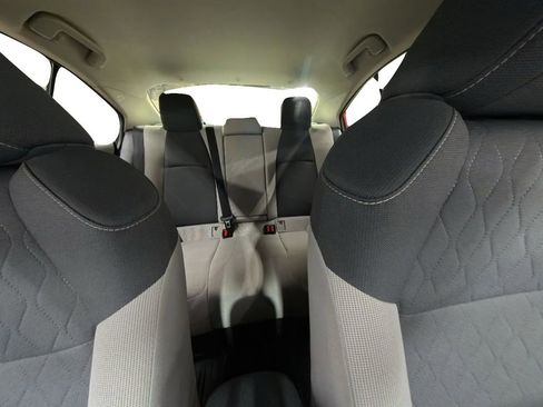 Used 2021 Toyota Corolla LE image 24