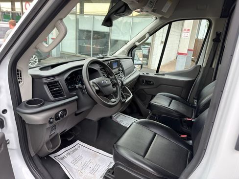 Used 2025 Ford Transit 250 148 Medium Roof Extended AWD image 13