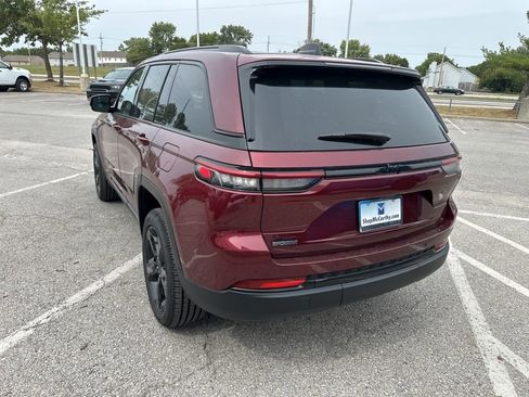 New 2025 Jeep Grand Cherokee Altitude image 26