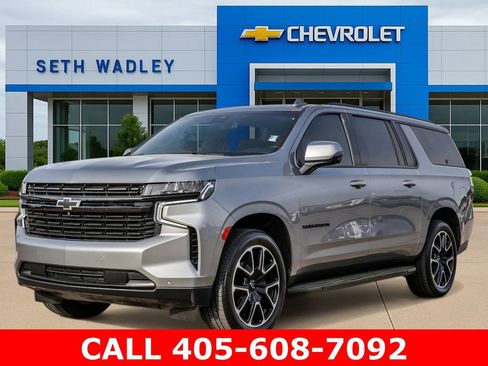 Used 2024 Chevrolet Suburban RST w/ Sport Performance Package AWD/4WD image 3