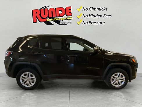 Used 2017 Jeep Compass Sport w/ Cold Weather Group AWD/4WD image 7