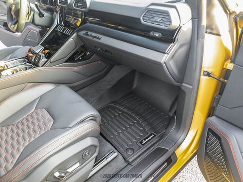 Used 2024 Lamborghini Urus S AWD/4WD image 33