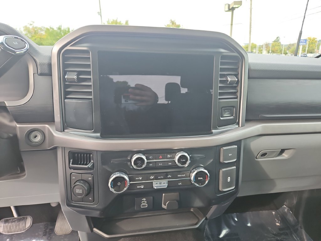 Used 2025 Ford F150 XLT w/ Equipment Group 301A Standard AWD/4WD image 19