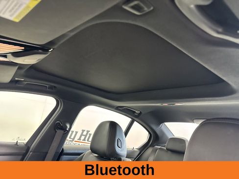 Used 2025 BMW 330i Sedan image 11